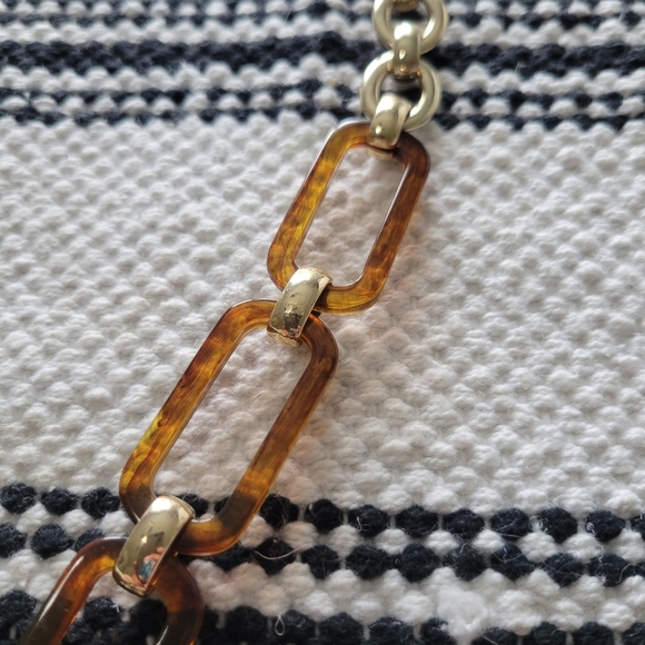 Banana Republic Tortoise & Gold Link Chain Necklace Gorgeous Like New - Picture 2 of 9